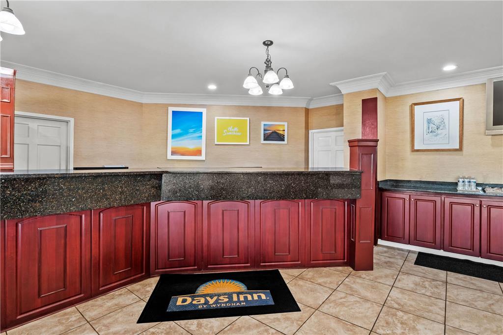Days Inn by Wyndham Whitmore Lake Ann Arbor Brighton - photo 8