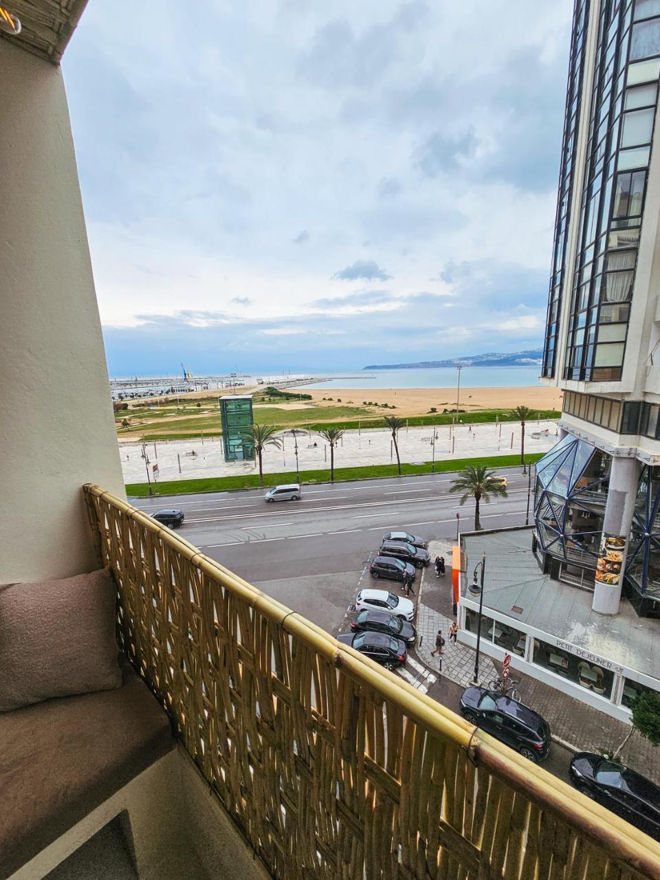 Tanger Boulevard Stylish & Elegant Apartment with Sea View Amazing Location — 4-Star Luxury Hotel in Tangier, Morocco