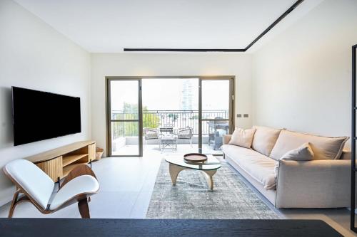 Pleasant 2BR with Mamad and Balcony by Holyguest — 4-Star Luxury Hotel in Tel Aviv, Israel