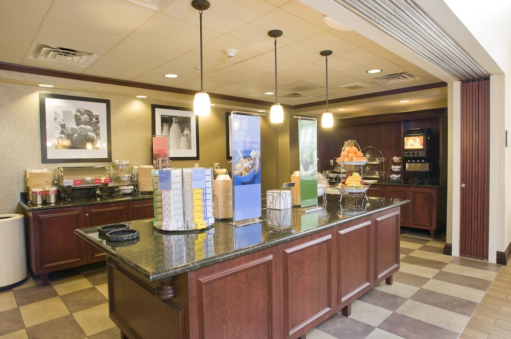 Hampton Inn & Suites Cincinnati Union Center - photo 44