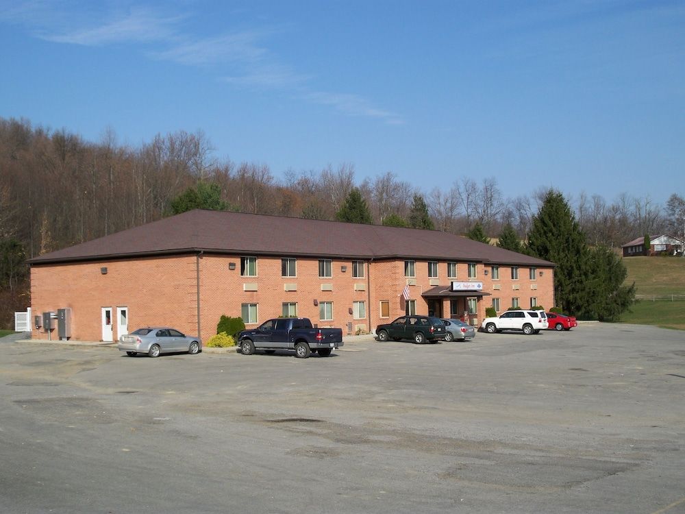 Mountaineer Inn - last minute hotel in Philippi