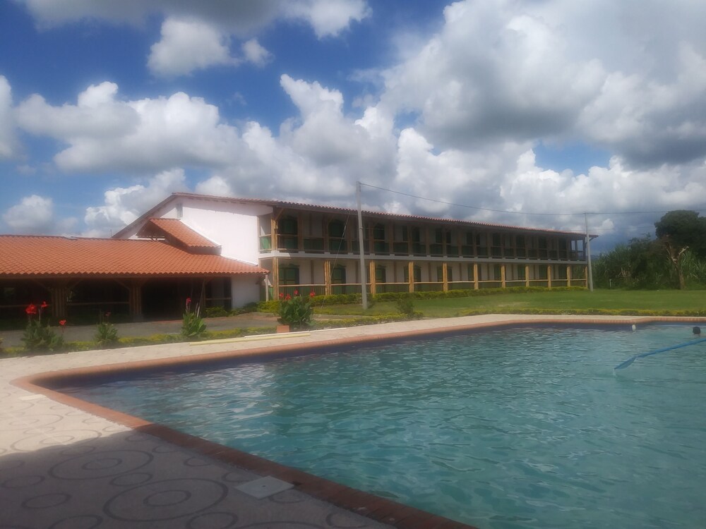 Hotel Puerta Del Cafe — Quimbaya