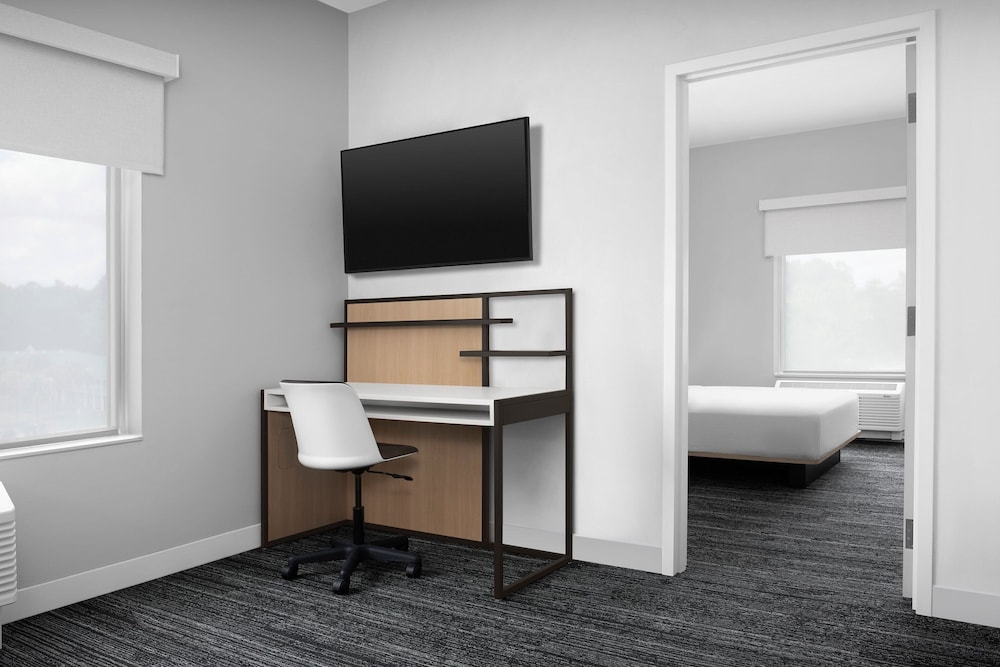 TownePlace Suites by Marriott Jacksonville Airport - photo 22