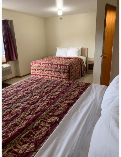 Kings Inn Cody - photo 14