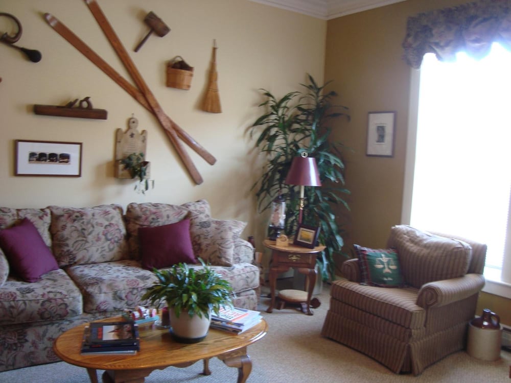 Bristol Suites - photo 40