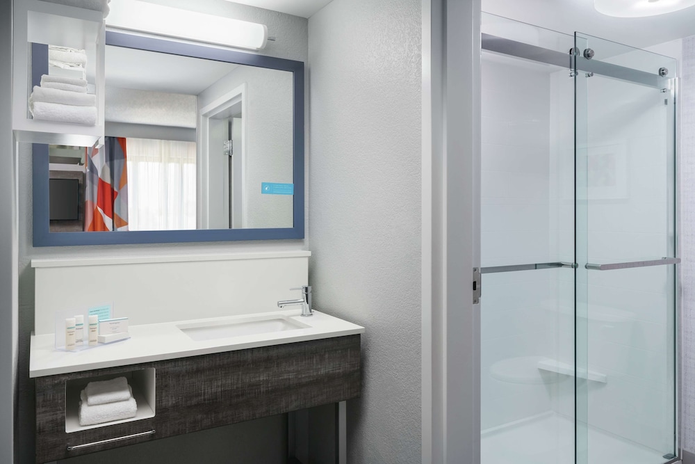 Hampton Inn & Suites Tampa Ybor City Downtown - photo 18