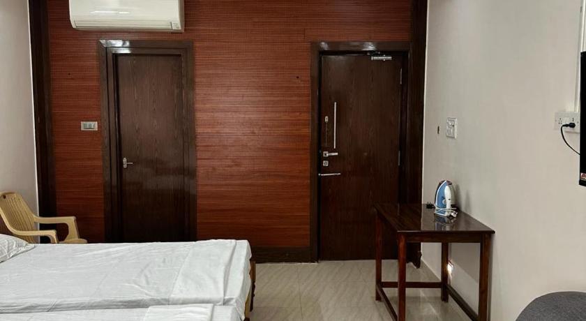 Temple View Home Stay — 4-Star Luxury Hotel in Tiruvannamalai, India