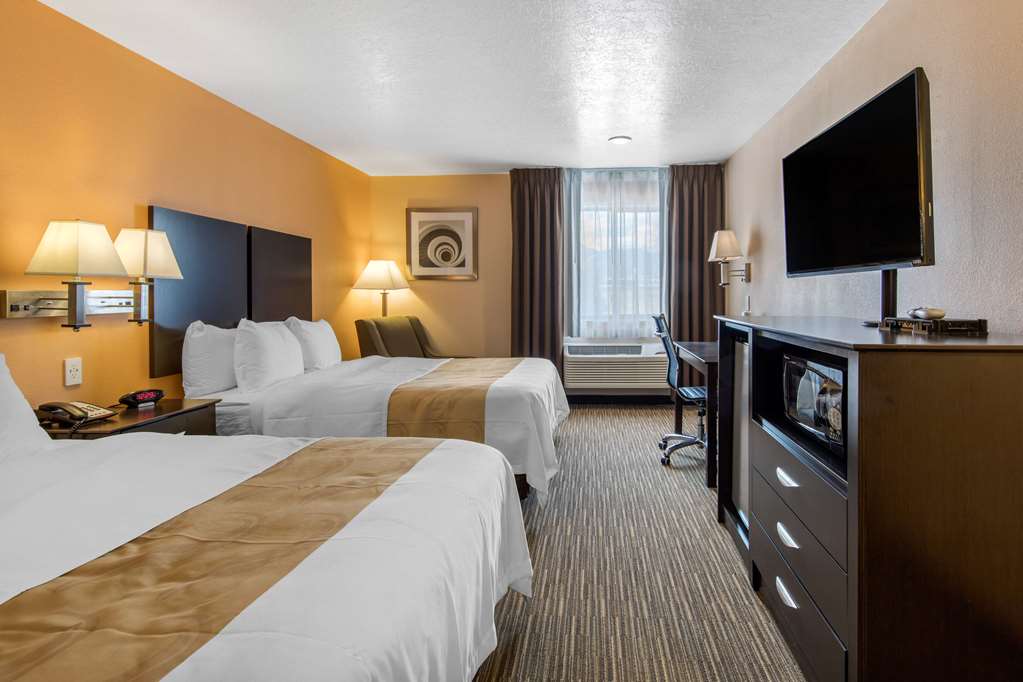 Quality Inn & Suites Albuquerque North near Balloon Fiesta Park - photo 11