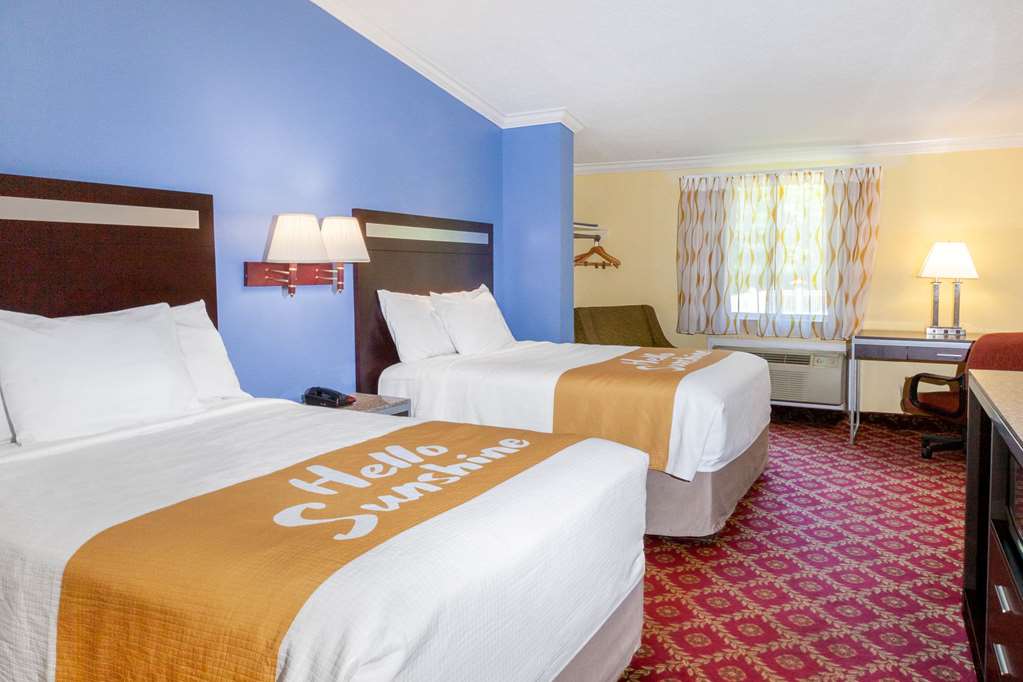 Days Inn by Wyndham Nanuet Spring Valley - photo 7