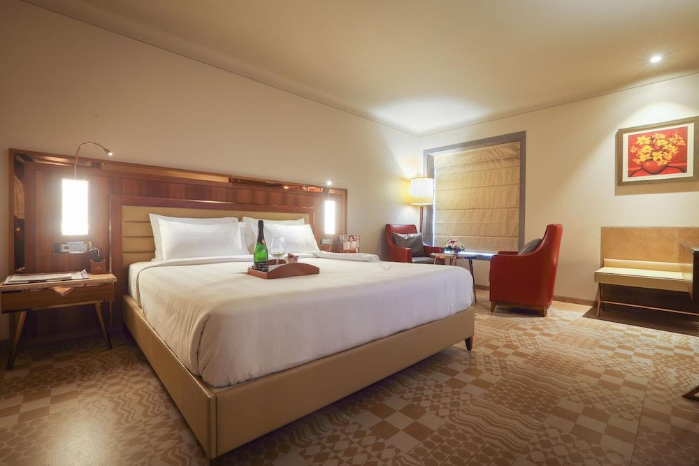 The Grandeur Boutique Hotel