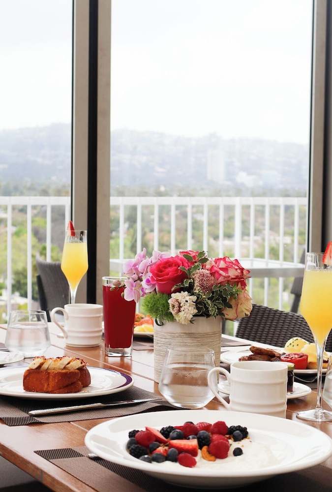 The Beverly Hilton - photo 82
