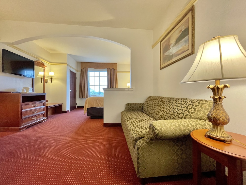 FairBridge Inn & Suites Cleburne - photo 6
