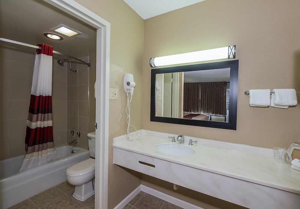 Red Roof Inn Clearfield - photo 28