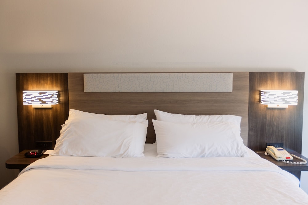 Holiday Inn Express & Suites Guthrie North Edmond by IHG - photo 12