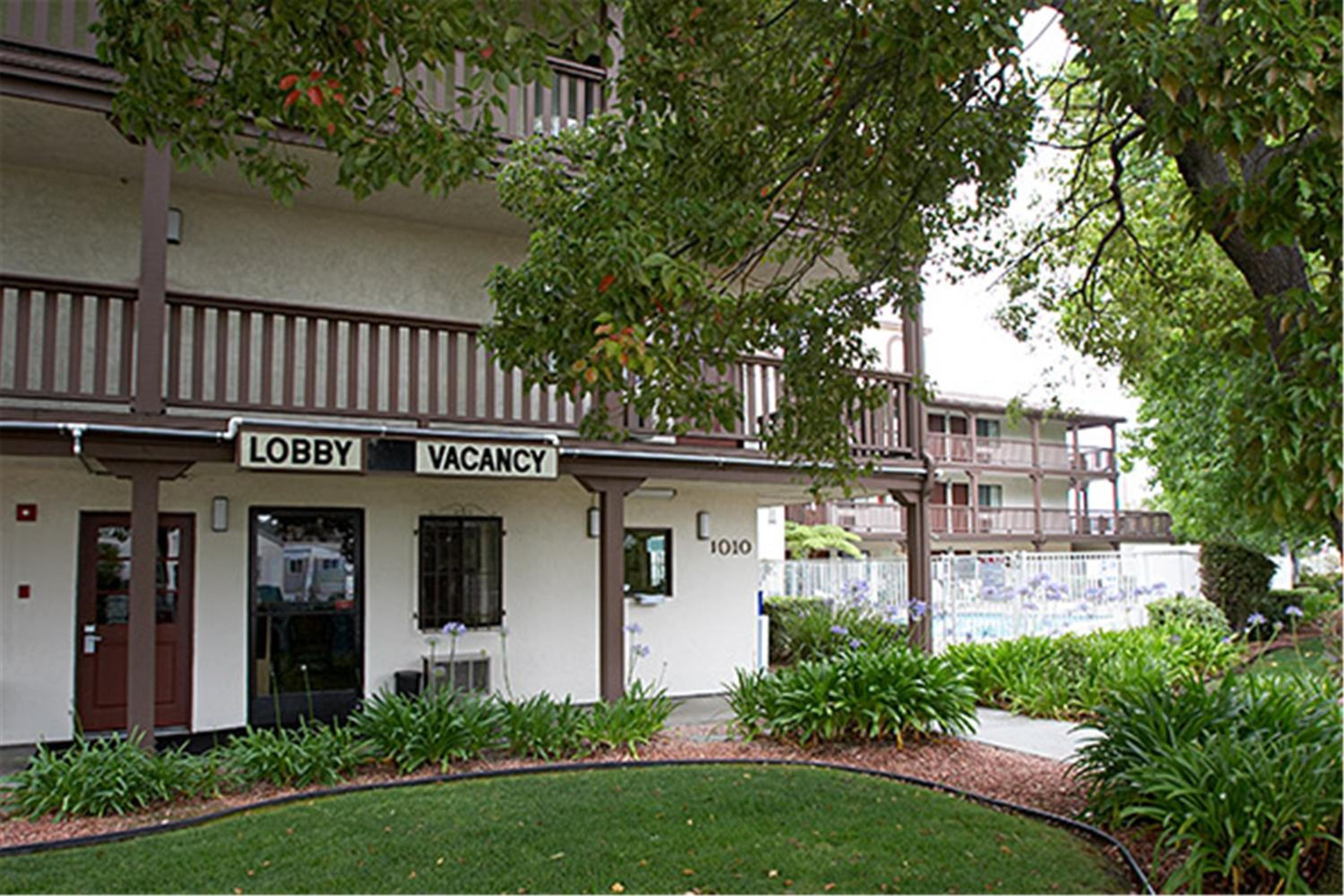 E Z 8 Motel Old Town - photo 16