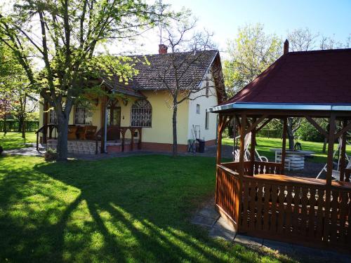 Tóbiás Tanya Vendégház — 4-Star Luxury Hotel in Hodmezovasarhely, Hungary