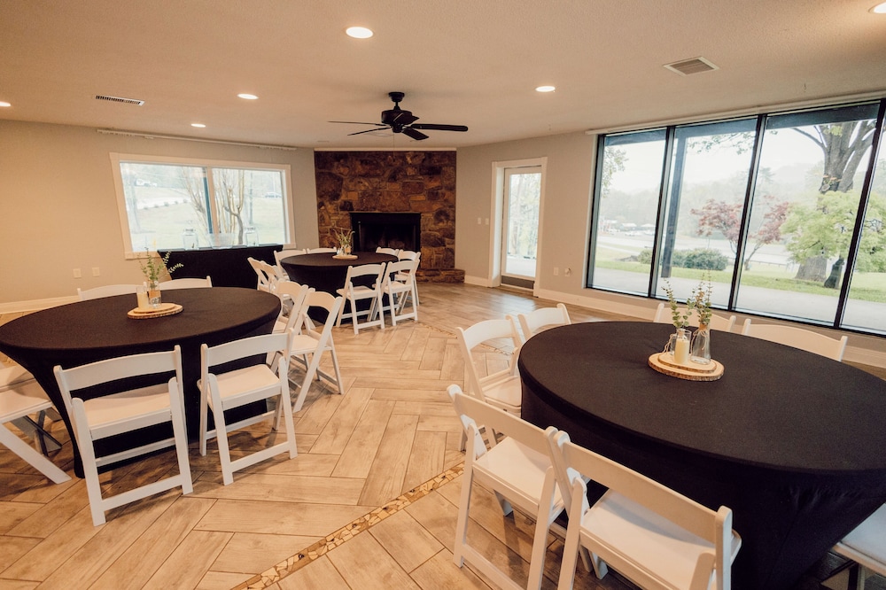 Tremont Lodge & Resort - photo 297
