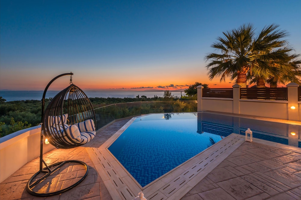 Frido Luxury Villa 600 Sqm — 4-Star Luxury Hotel in Zakynthos, Greece