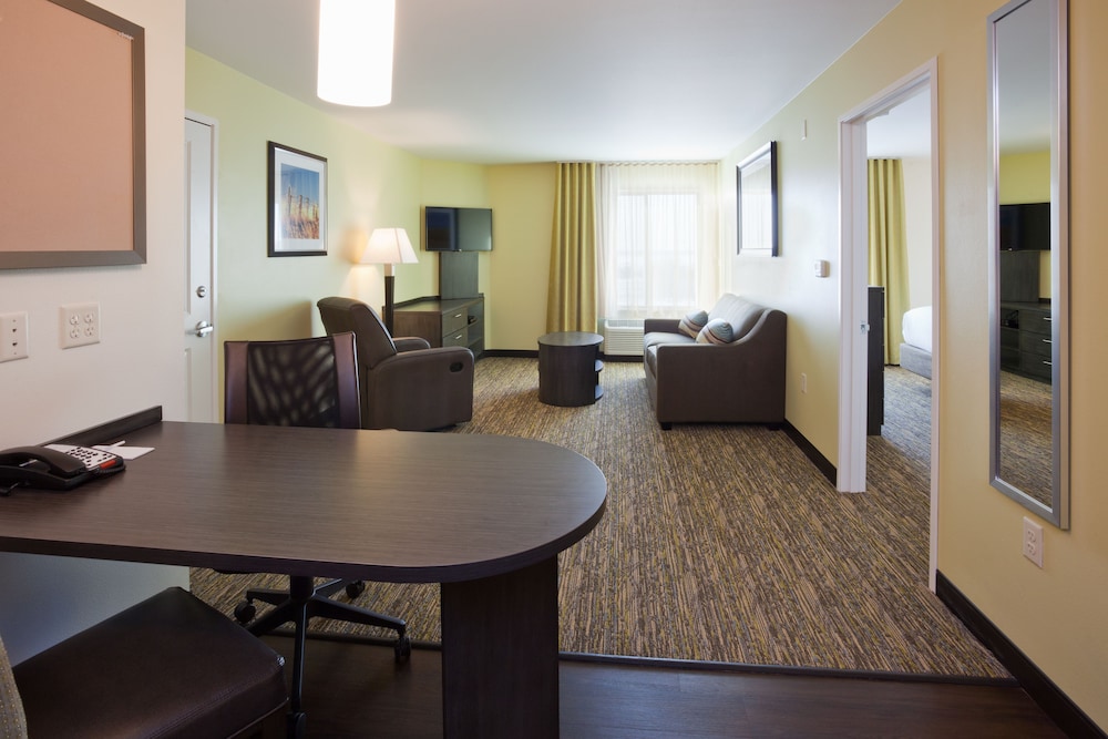 Candlewood Suites Bemidji Paul Bunyan by IHG - photo 12