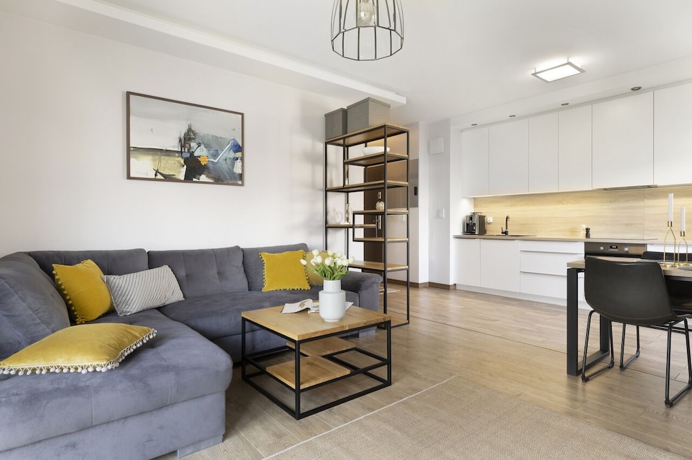 Elite Apartments Malczewskiego 109 — 4-Star Luxury Hotel in Gdansk, Poland