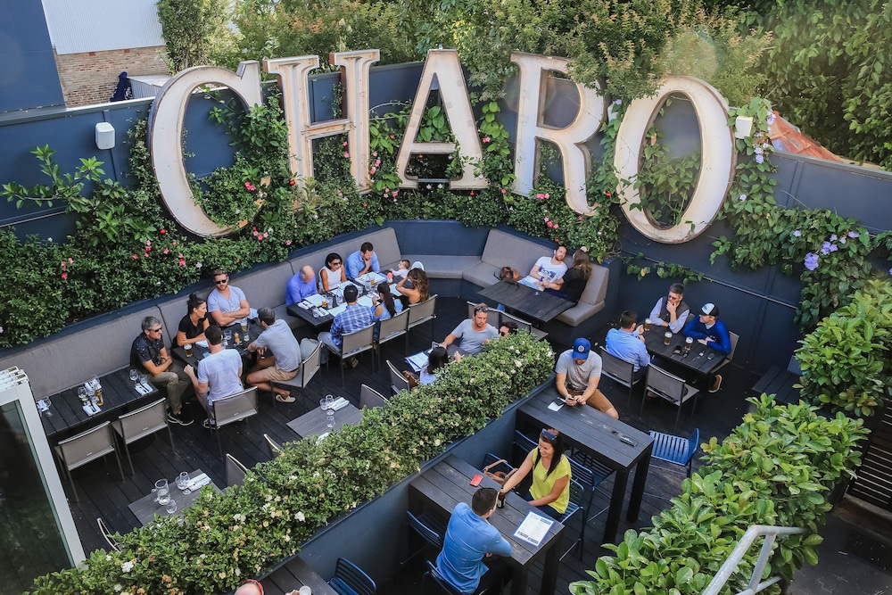 Charing Cross Hotel - last minute hotel in Queens Park