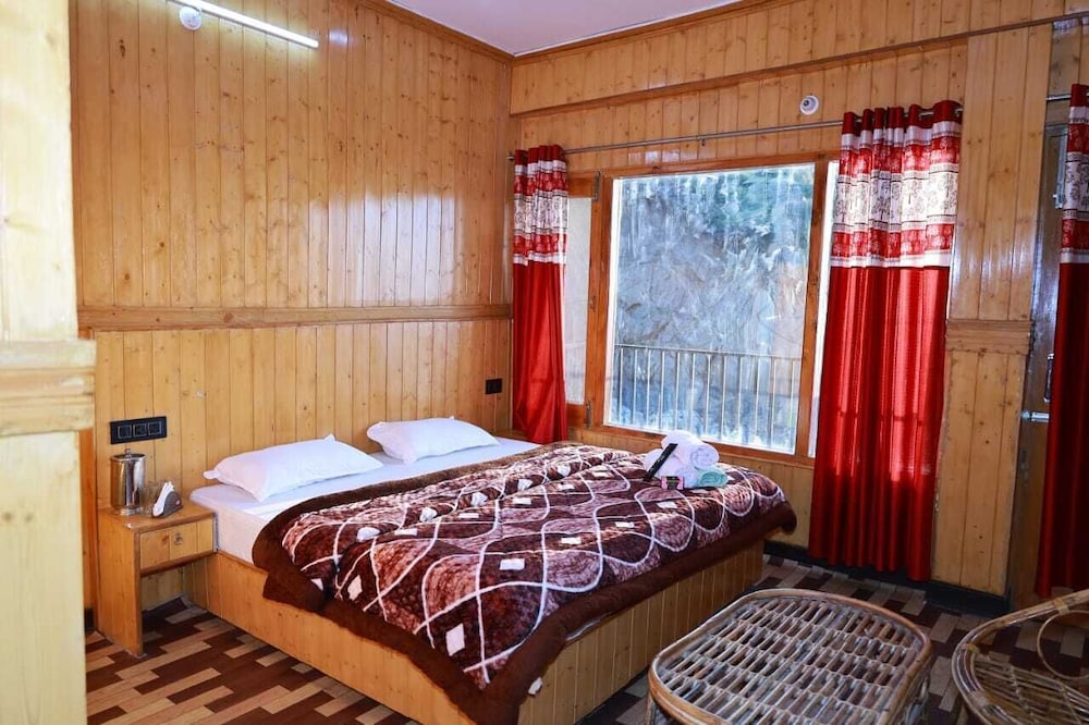 Sunset Lagoon Dalhousie in Dalhousie, India