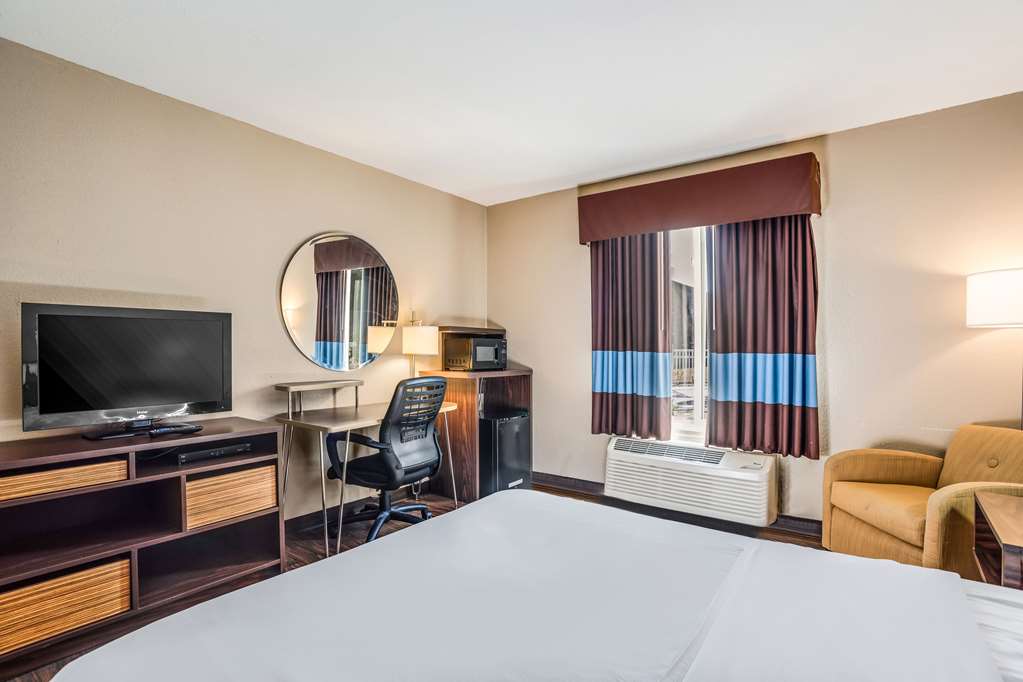Quality Inn Calvert City Paducah East - photo 13