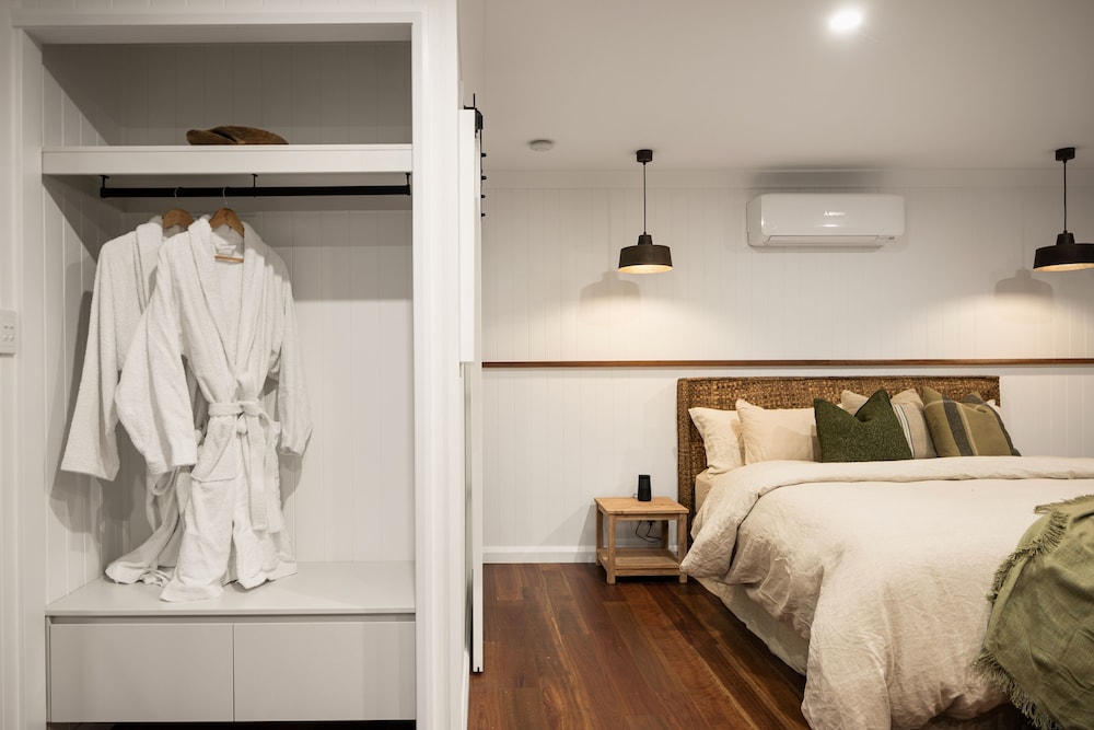 The Firebreak - carbon neutral hotel in Unknown City