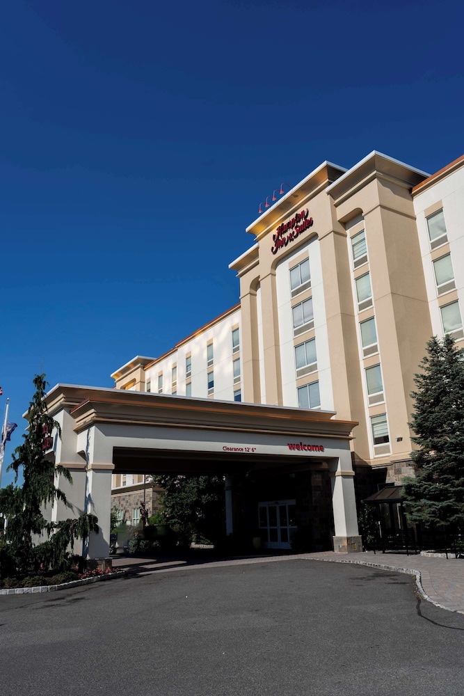 Hampton Inn & Suites Staten Island - photo 44