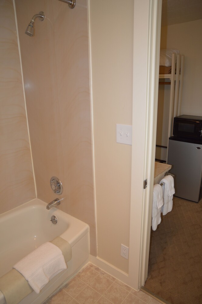 Astoria Crest Motel - photo 59