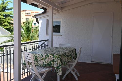 N278 Numana delizioso bilocale in centro storico — 4-Star Luxury Hotel in Numana, Italy