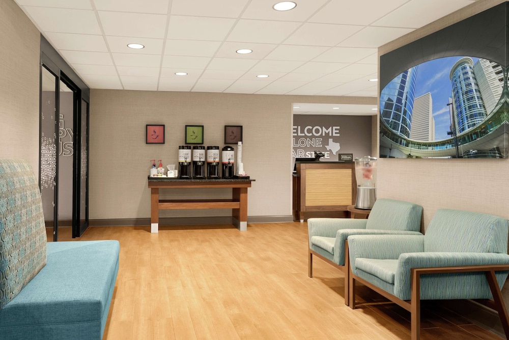 Hampton Inn Houston Hobby Airport - photo 4
