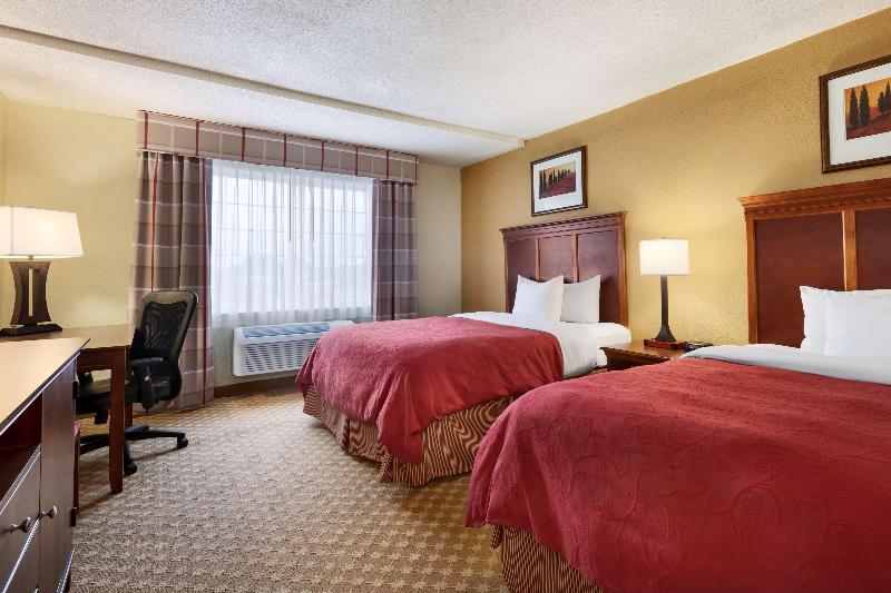 Portage Inn & Suites Kalamazoo - photo 3