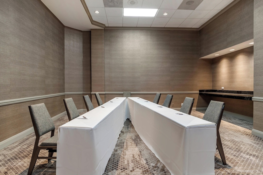 Sheraton Suites Wilmington Downtown - photo 42