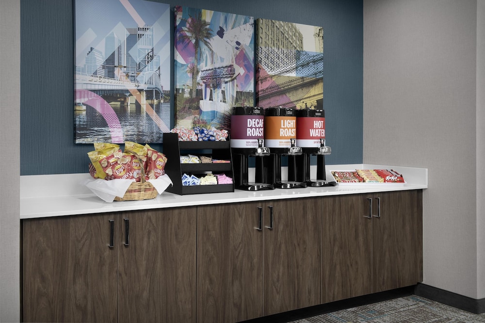 Hampton Inn & Suites Jacksonville South Bartram Park - photo 36