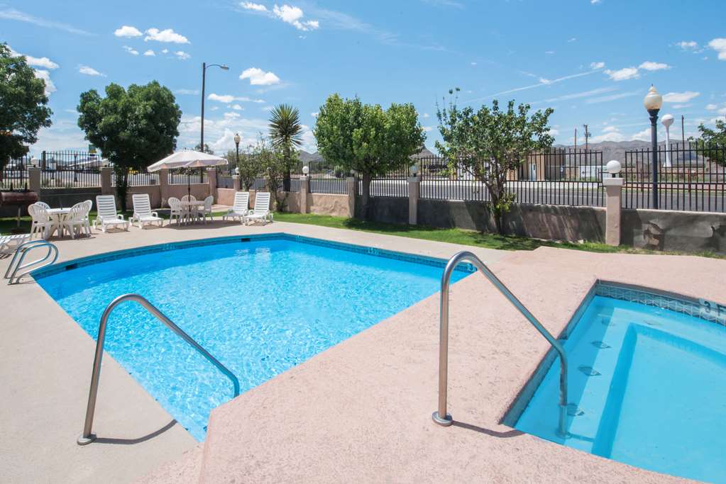 Knights Inn Van Horn - photo 3