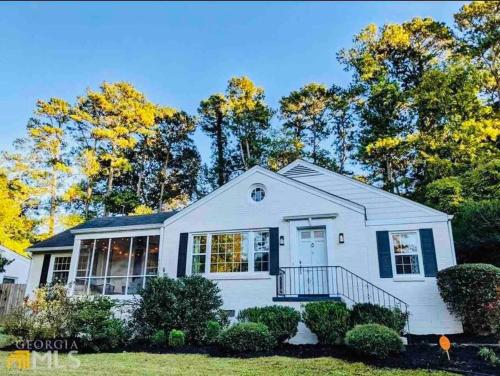Classy utopian escape near Emory in Decatur, United States