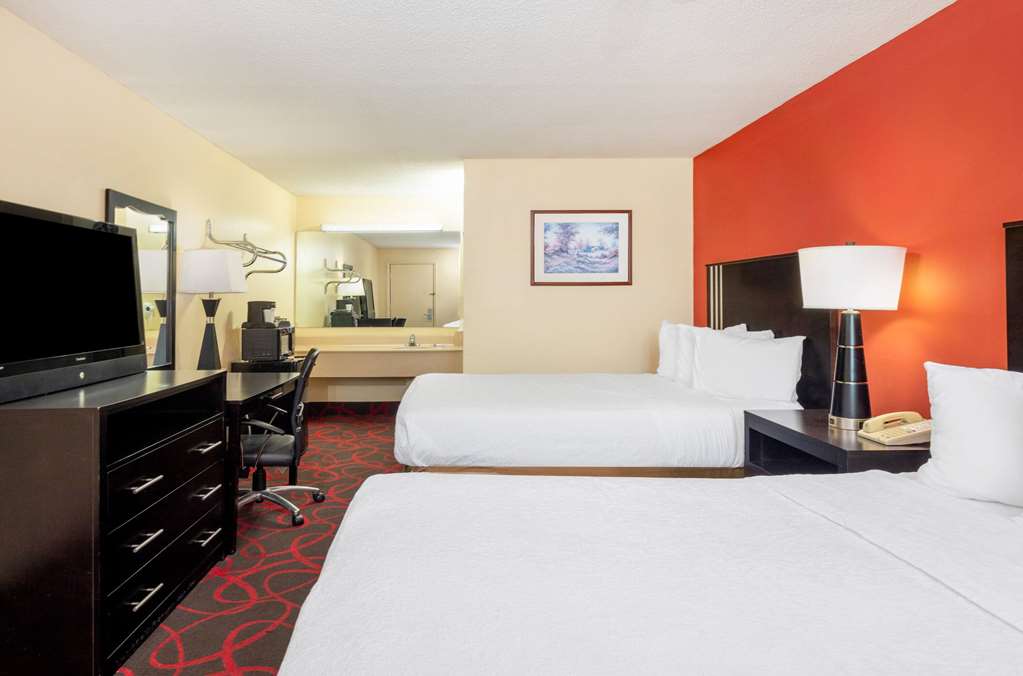 Travelodge by Wyndham Richmond IN - photo 16