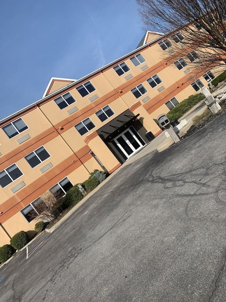 Commodore Perry Inn and Suites in Port Clinton, United States