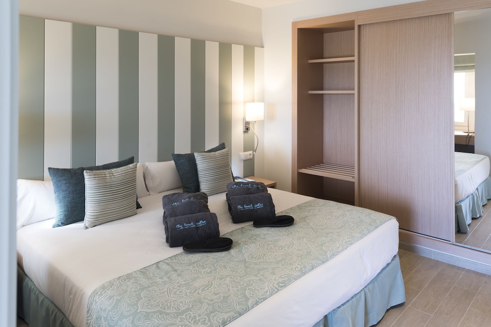 Hotel Seth Santo Tomas — Es Migjorn Gran — photo 4