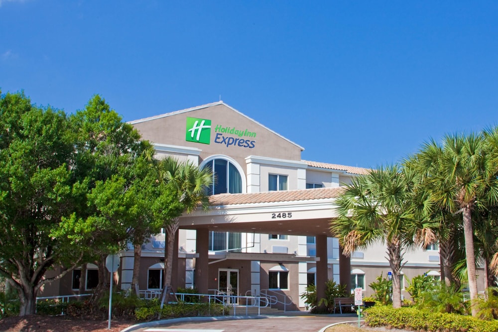 Holiday Inn Express & Suites West Palm Beach Metrocentre by IHG - photo 89