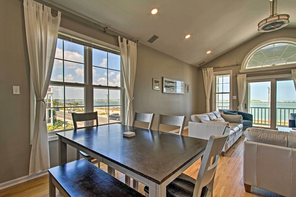 Idyllic Oceanfront Home on Atlantic City Boardwalk - photo 8