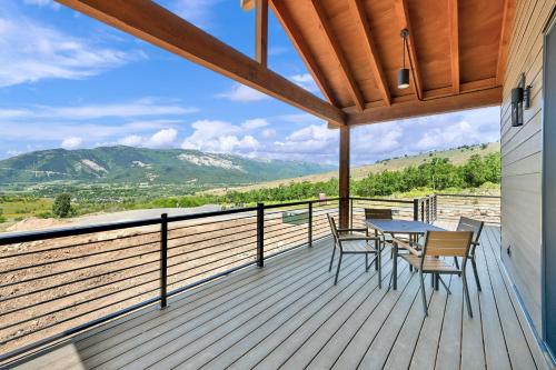 The Cabin Great Views of Ogden Valley — 4-Star Luxury Hotel in Eden, United States