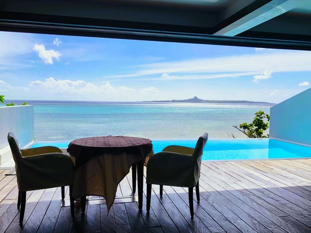Secret Pool Villa Seji — 4-Star Luxury Hotel in Okinawa, Japan
