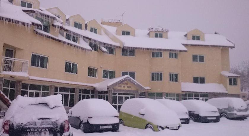 Hôtel Relais Ras El Maa in Ifrane, Morocco