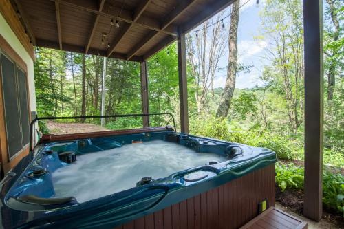 Riverside Mountain Retreat — Boone — photo 3
