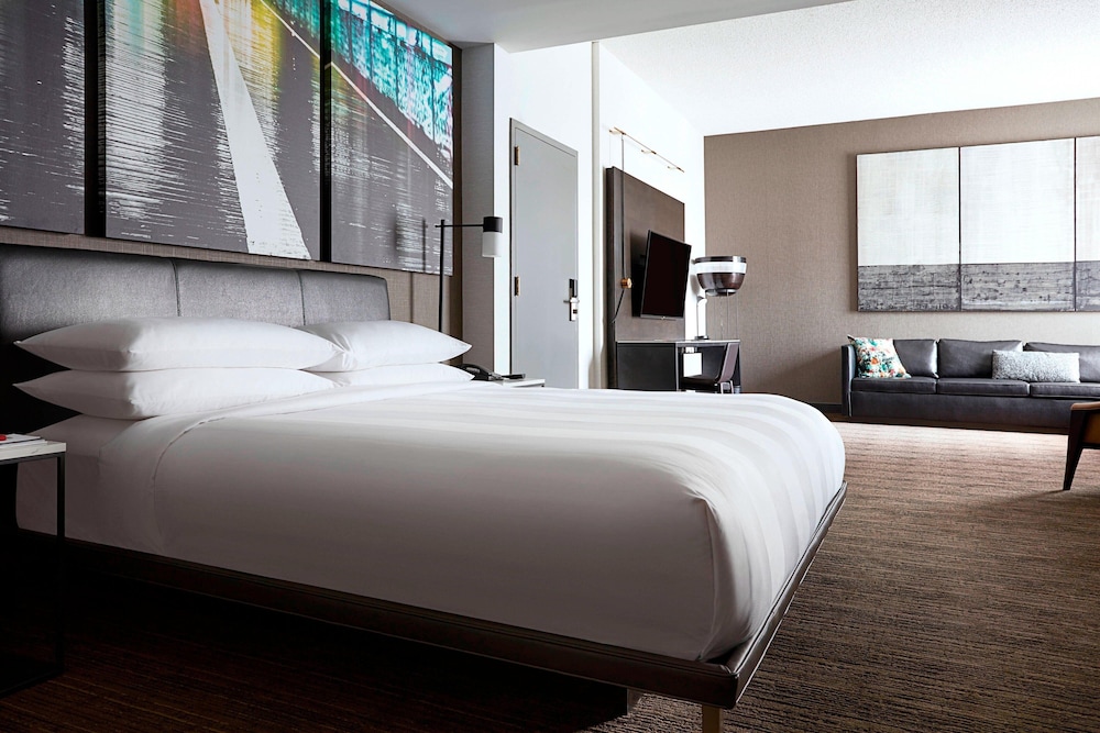 New York Marriott at the Brooklyn Bridge - photo 17