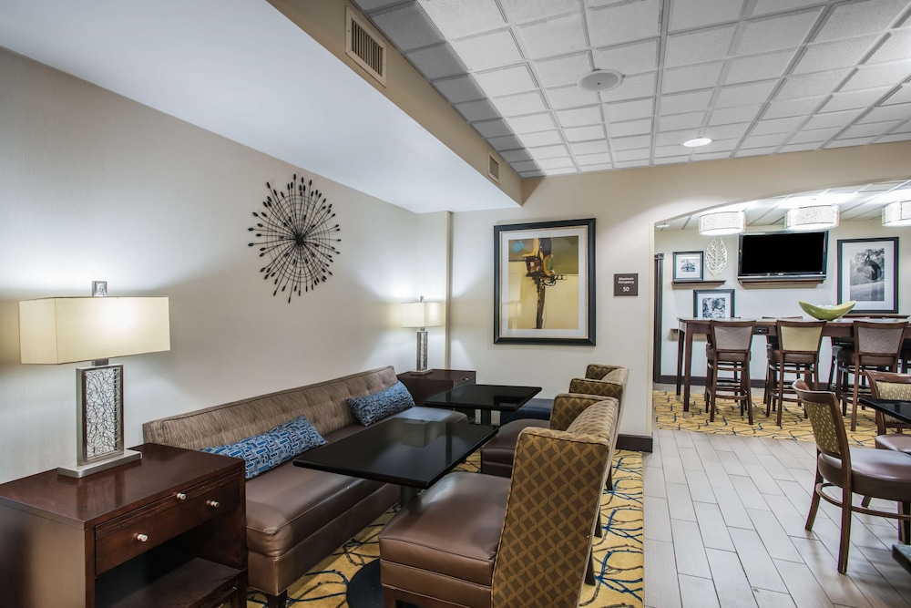 Hampton Inn Cleveland Airport Tiedeman Rd - photo 20