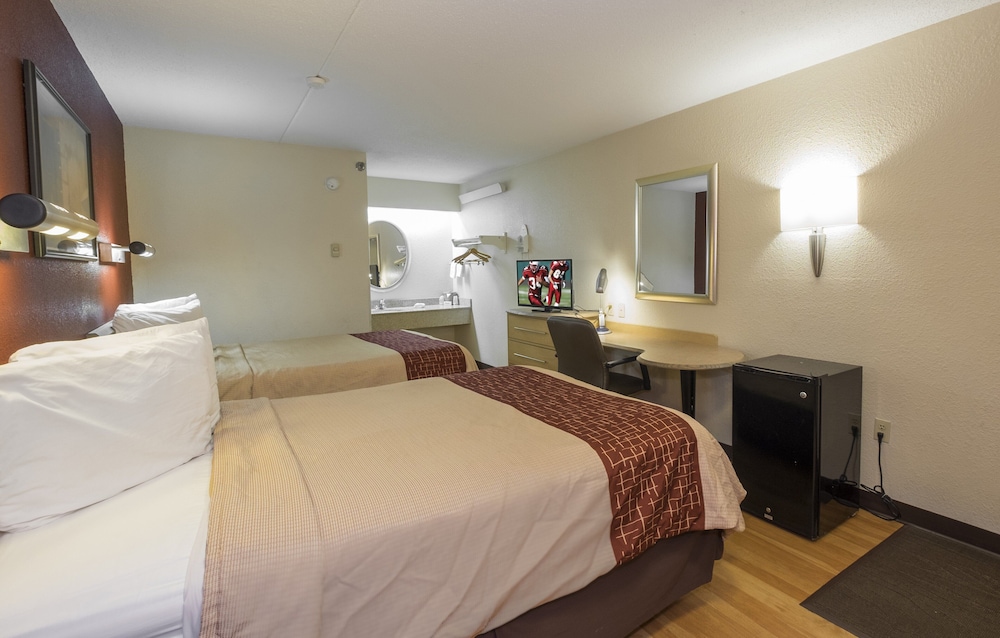 Red Roof Inn Cincinnati Sharonville - photo 5