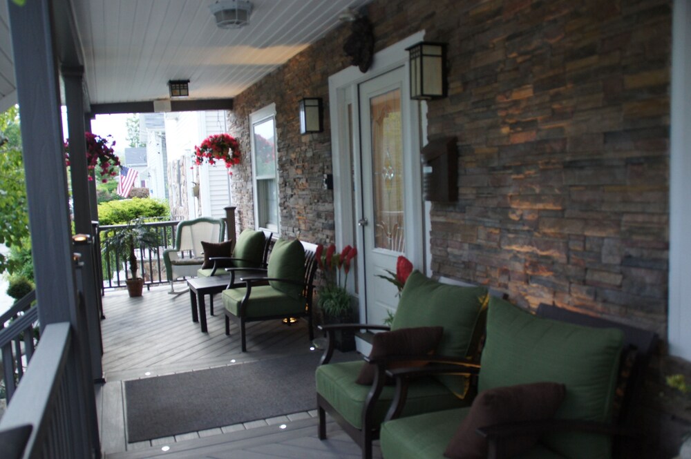 Admiral Weaver Inn - photo 32